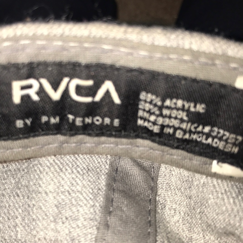 Unisex RVCA SnapBack - Picture 3 of 3